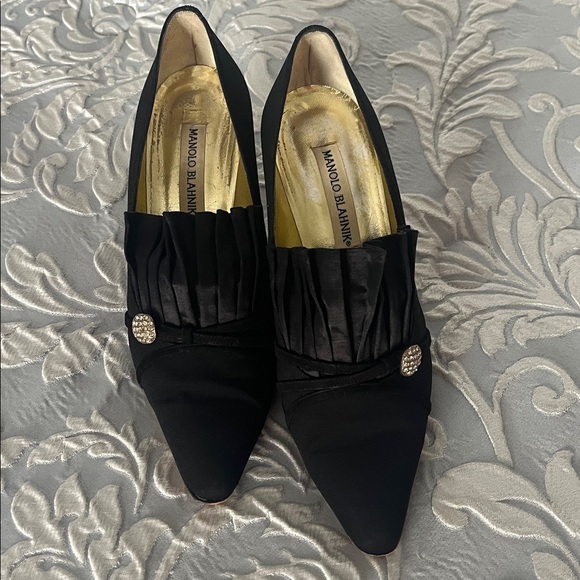 Manolo Blahnik Black Heels with Pleated Silk - Picture 4 of 12